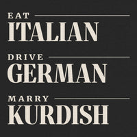 REVØRA Eat Italian Drive German Marry Kurdish Oversized T-Shirt – Oversized Shirt in Black, Rückenprint aus der Nähe