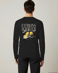 REVØRA Citrons d'Hiver – Longsleeve in Black, getragen, Rückenprint, KI-generierte Abbildung