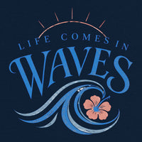 REVØRA Life Comes In Waves – Oversized Shirt in French Navy, Rückenprint aus der Nähe