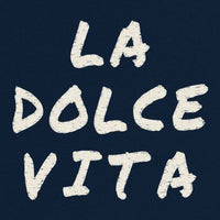 REVØRA La Dolce Vita – Oversized Shirt in French Navy, Rückenprint aus der Nähe