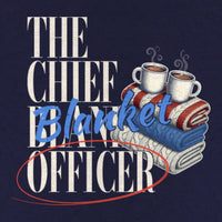 REVØRA The Chief Blanket Officer – Hoodie in French Navy, Rückenprint aus der Nähe
