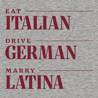 REVØRA Eat Italian Drive German Marry Latina Oversized T-Shirt – Oversized Shirt in Heather Grey, Rückenprint aus der Nähe