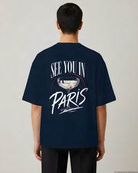 REVØRA See You In Paris – Oversized Shirt in French Navy, getragen, Rückenprint, KI-generierte Abbildung