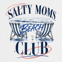 REVØRA Salty Moms Beach Club – Oversized Shirt in White, Rückenprint aus der Nähe