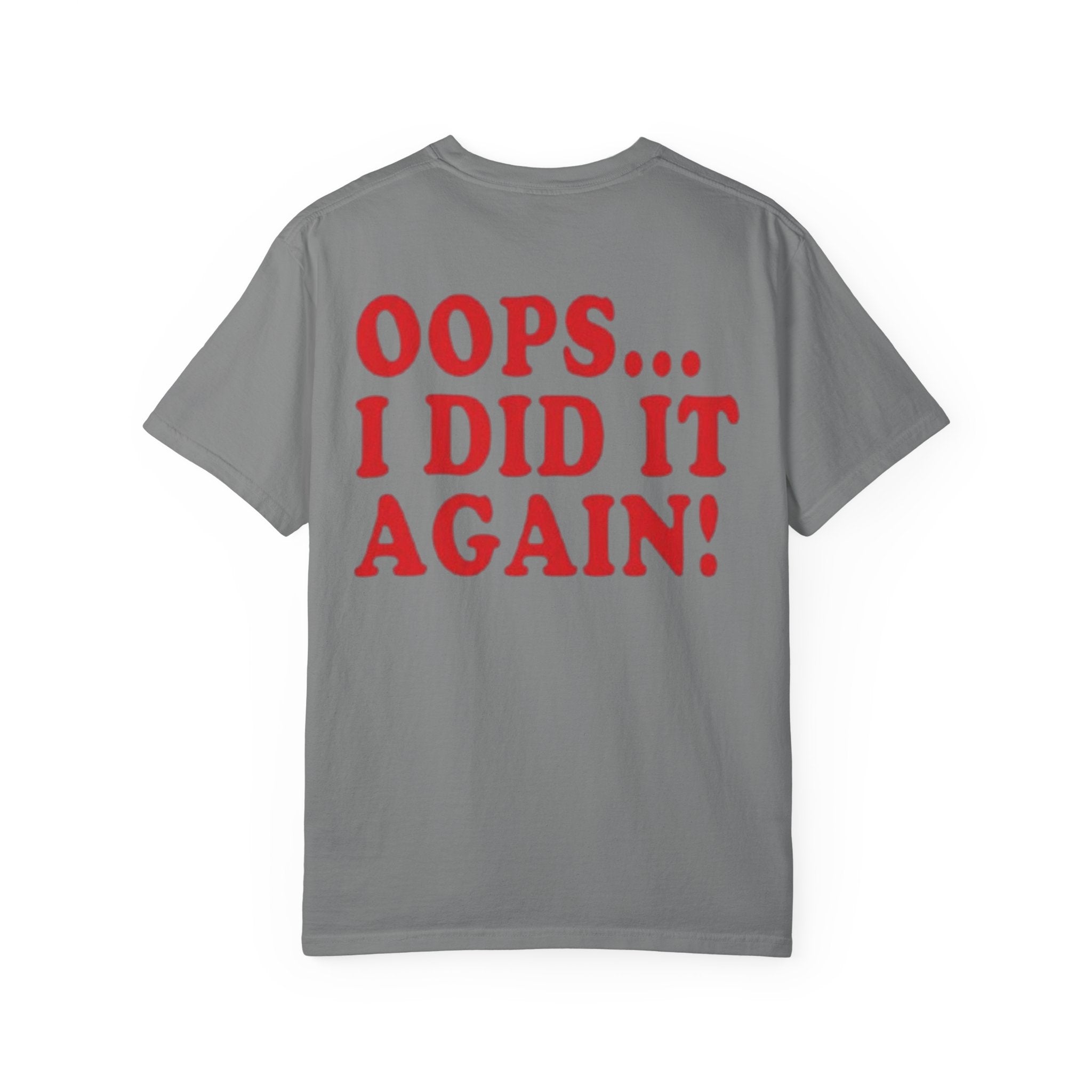 Rückansicht: Oversized T-Shirt mit großflächigem Print „I Did It Again“ von REVØRA