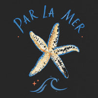 REVØRA Par La Mer – Oversized Shirt in Black, Rückenprint aus der Nähe