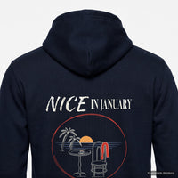 REVØRA Nice In January – Zip-Hoodie in French Navy, Rückenprint aus der Nähe