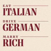 REVØRA Eat Italian Drive German Marry Rich Oversized T-Shirt – Oversized Shirt in Natural Raw, Rückenprint aus der Nähe