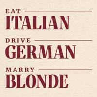 REVØRA Eat Italian Drive German Marry Blonde Oversized T-Shirt – Oversized Shirt in Natural Raw, Rückenprint aus der Nähe