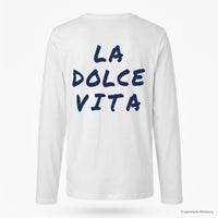 REVØRA La Dolce Vita – Longsleeve in White, Rückansicht, KI-generierte Abbildung